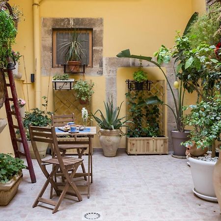 Casa Nagale- Una Suite Di Charme Nel Cuore Di Ortigia A 50 Mt Dal Mare Syracuse Екстер'єр фото