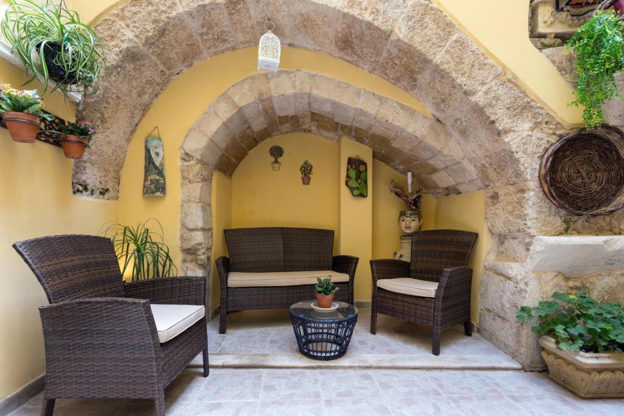 Casa Nagale- Una Suite Di Charme Nel Cuore Di Ortigia A 50 Mt Dal Mare Syracuse Екстер'єр фото