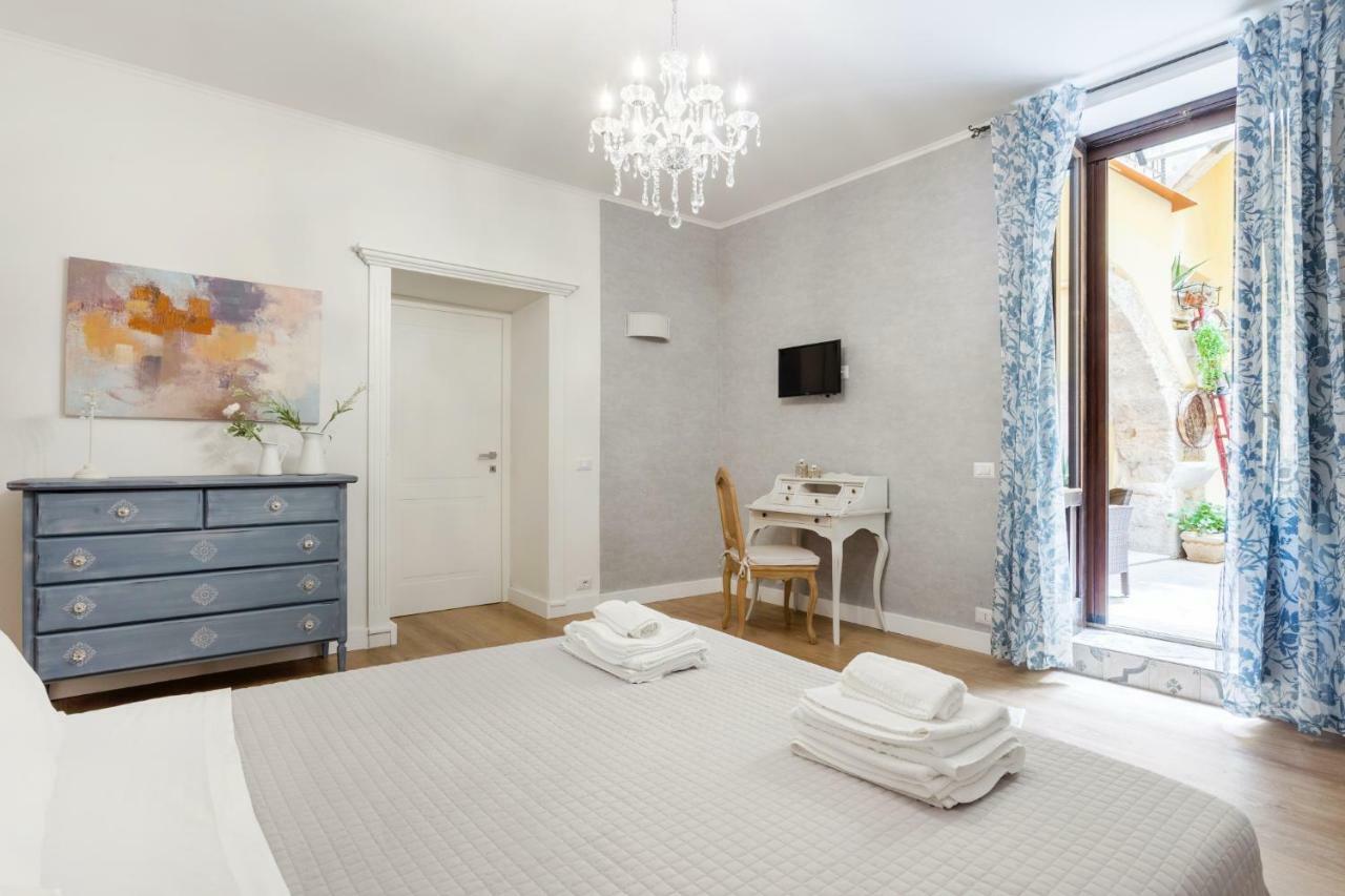 Casa Nagale- Una Suite Di Charme Nel Cuore Di Ortigia A 50 Mt Dal Mare Syracuse Екстер'єр фото