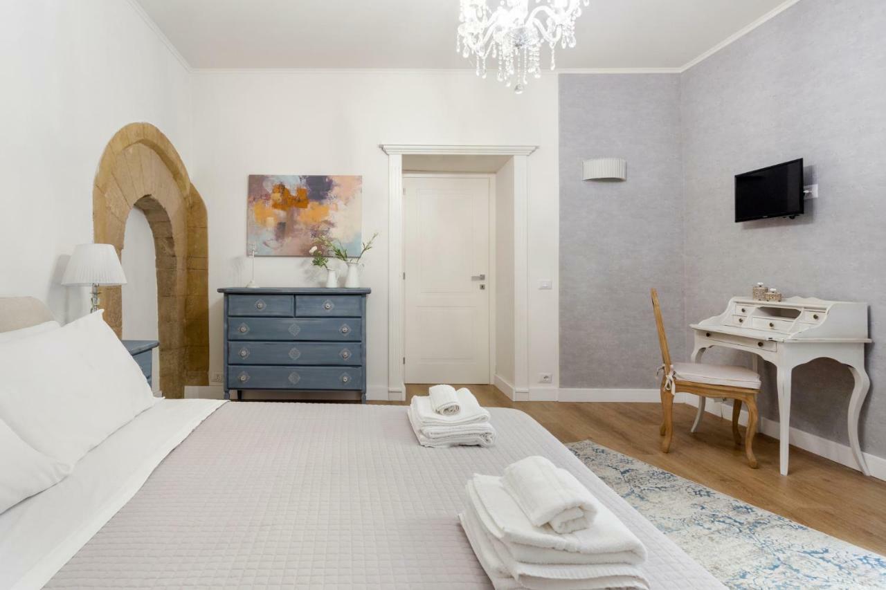 Casa Nagale- Una Suite Di Charme Nel Cuore Di Ortigia A 50 Mt Dal Mare Syracuse Екстер'єр фото